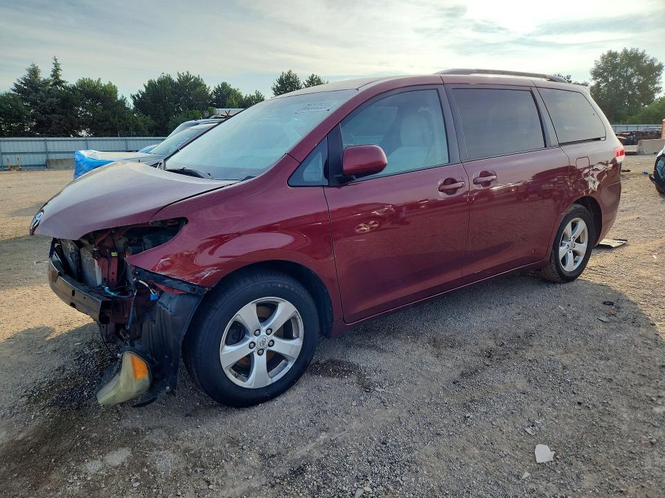 TOYOTA SIENNA 2011 with VIN 5TDKK3DC9BS155865 - Photo from auction