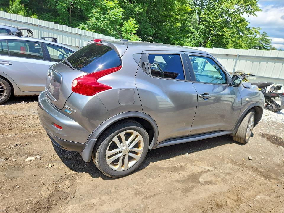 Photo 3 from auction – 2014 NISSAN JUKE with VIN JN8AF5MV7ET359250
