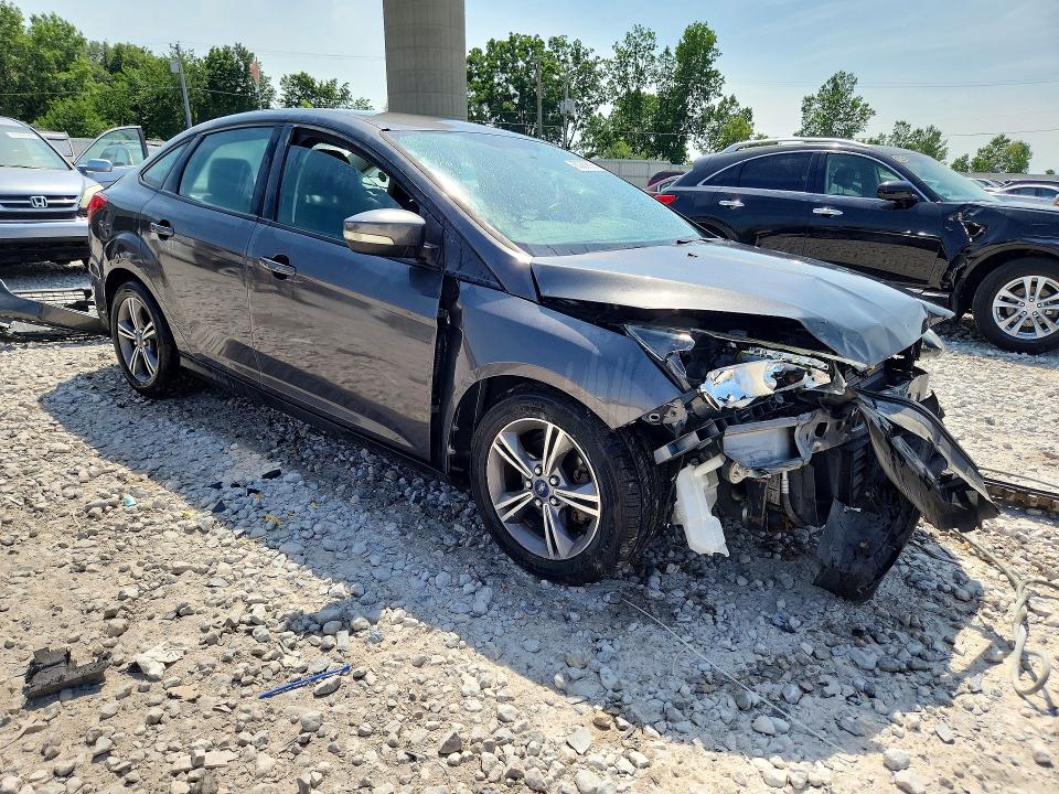 Photo 4 from auction – 2017 FORD FOCUS with VIN 1FADP3FE0HL289950