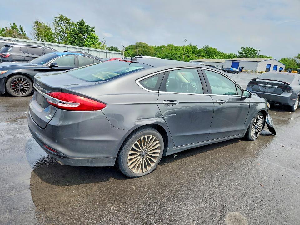 Photo 3 from auction – 2017 FORD FUSION with VIN 3FA6P0HD9HR268835