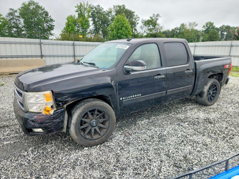 CHEVROLET SILVERADO 2007 with VIN 2GCEK13M871580729 - Photo from auction