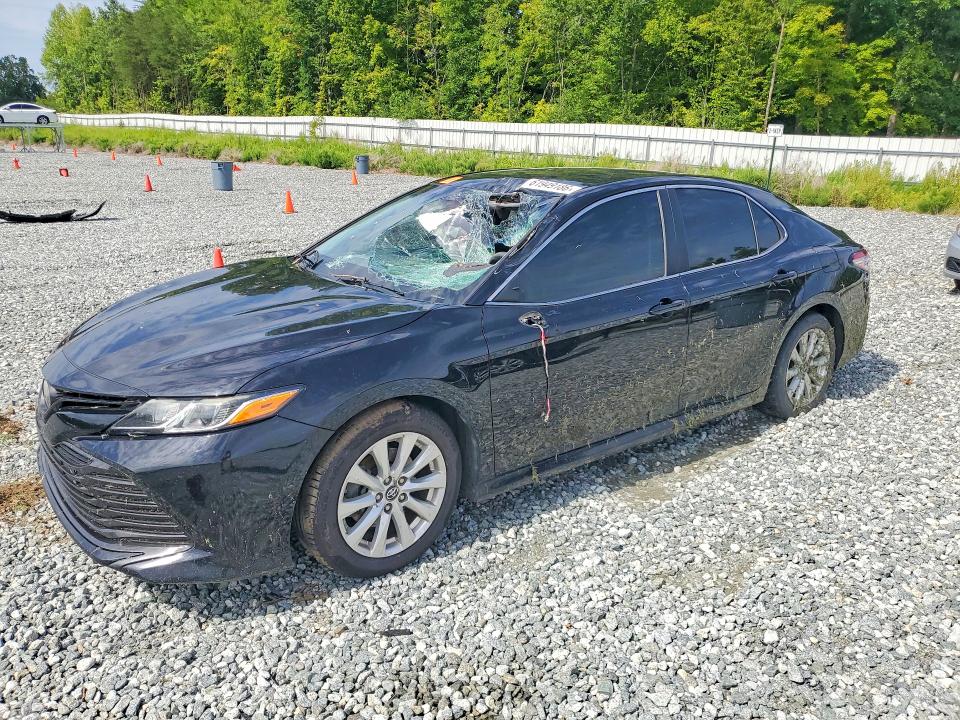 TOYOTA CAMRY 2018 with VIN 4T1B11HK3JU084791 - Photo from auction