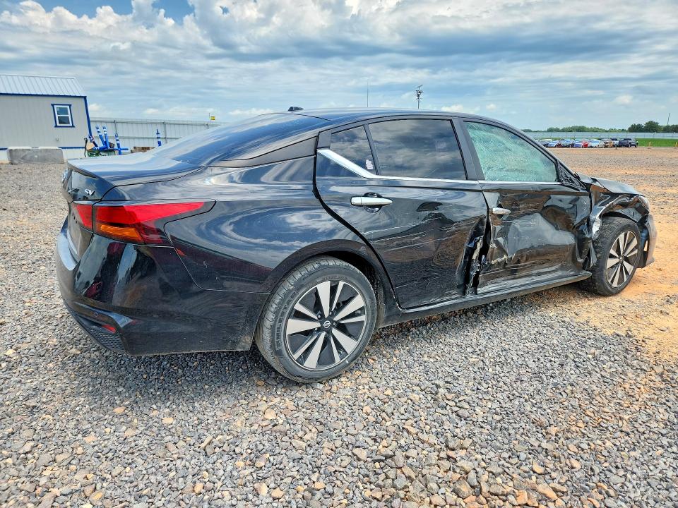 Photo 3 from auction – 2021 NISSAN ALTIMA with VIN 1N4BL4DV2MN407698