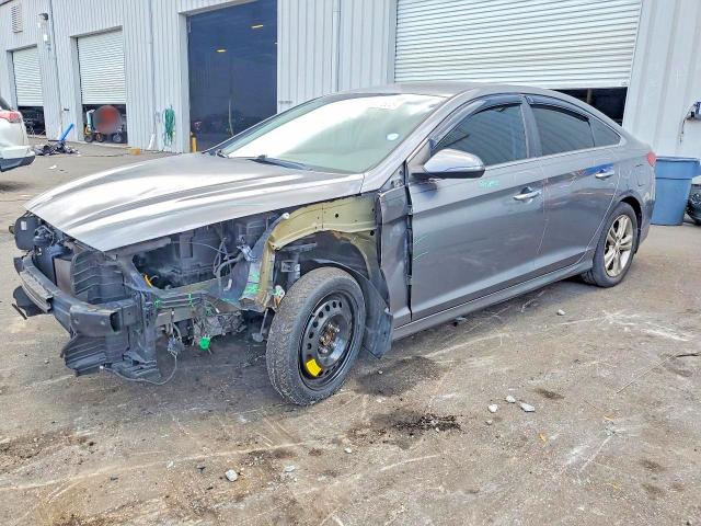 Photo 1 from auction – 2019 HYUNDAI SONATA with VIN 5NPE34AF2KH751761