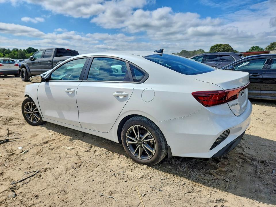 Zdjęcie 2 z aukcji – 2023 KIA FORTE z VIN 3KPF24AD9PE657443