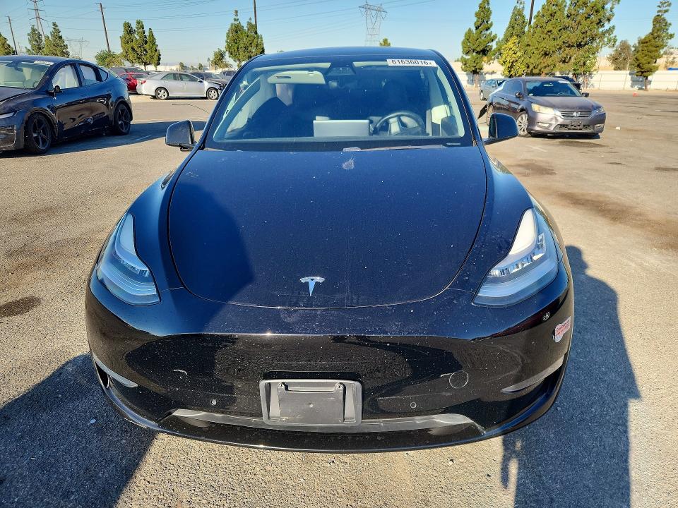 Photo 5 from auction – 2020 TESLA MODEL Y with VIN 5YJYGDEE2LF029953