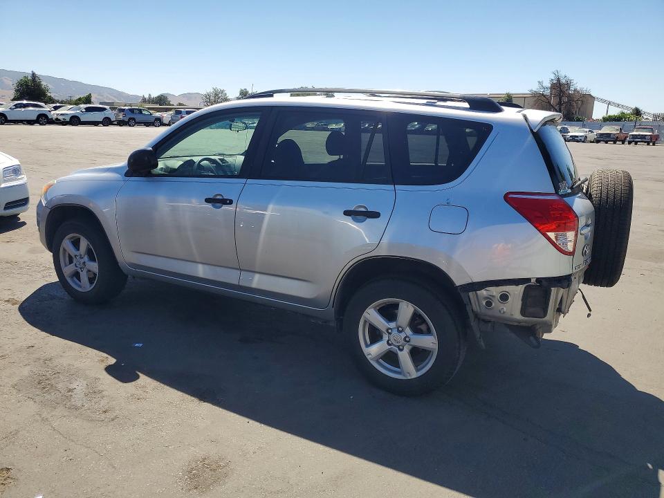 Photo 2 from auction – 2006 TOYOTA RAV4 with VIN JTMBD33V865008932