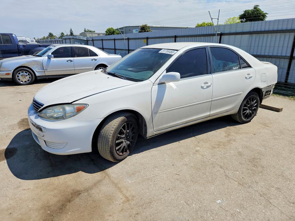 TOYOTA CAMRY 2006 with VIN 4T1BE32K86U703465 - Photo from auction