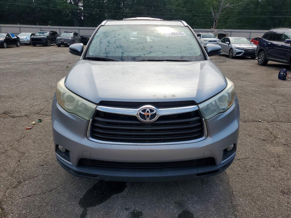 Photo 5 from auction – 2016 TOYOTA HIGHLANDER with VIN 5TDKKRFH5GS134952