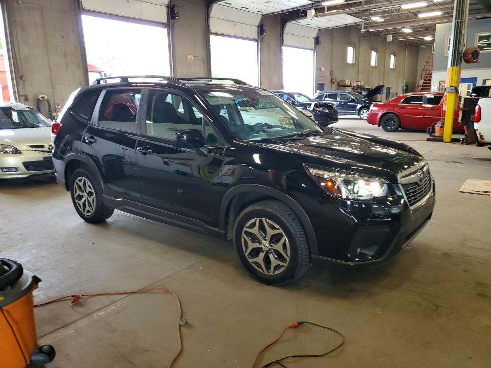 Photo 4 from auction – 2020 SUBARU FORESTER with VIN JF2SKAJC6LH410858