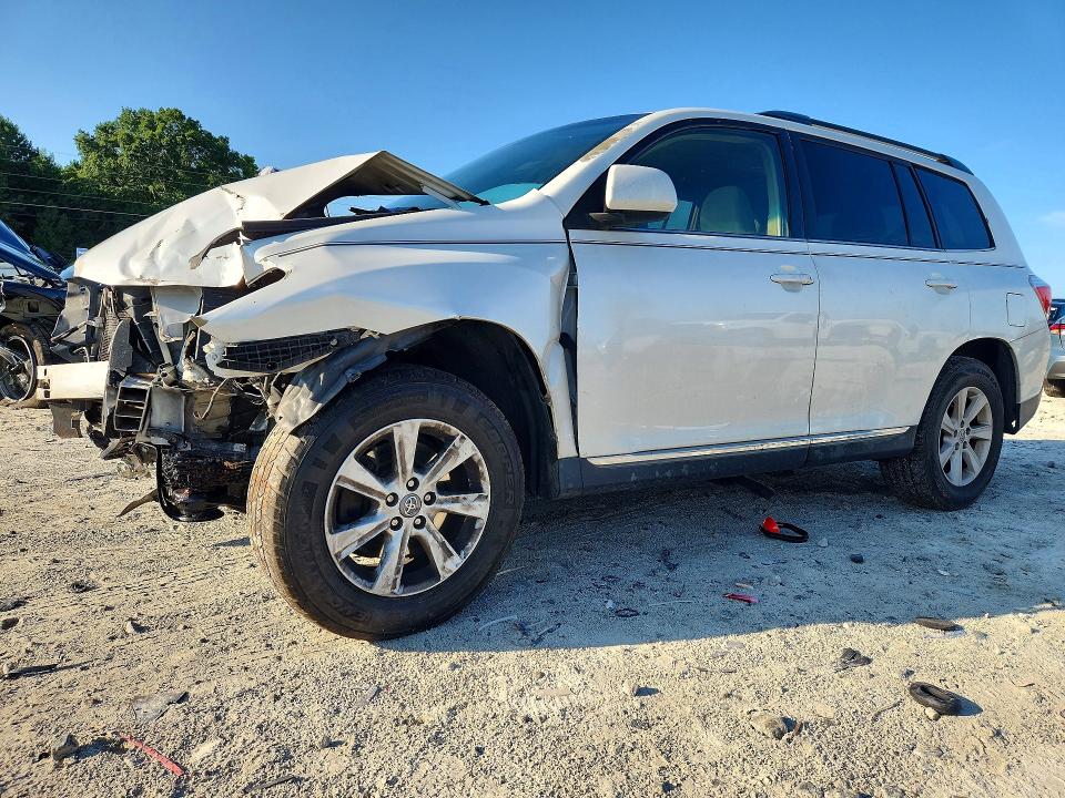 TOYOTA HIGHLANDER 2013 with VIN 5TDBK3EH5DS201821 - Photo from auction