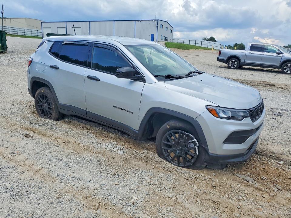 Photo 4 from auction – 2024 JEEP COMPASS with VIN 3C4NJDAN7RT158307