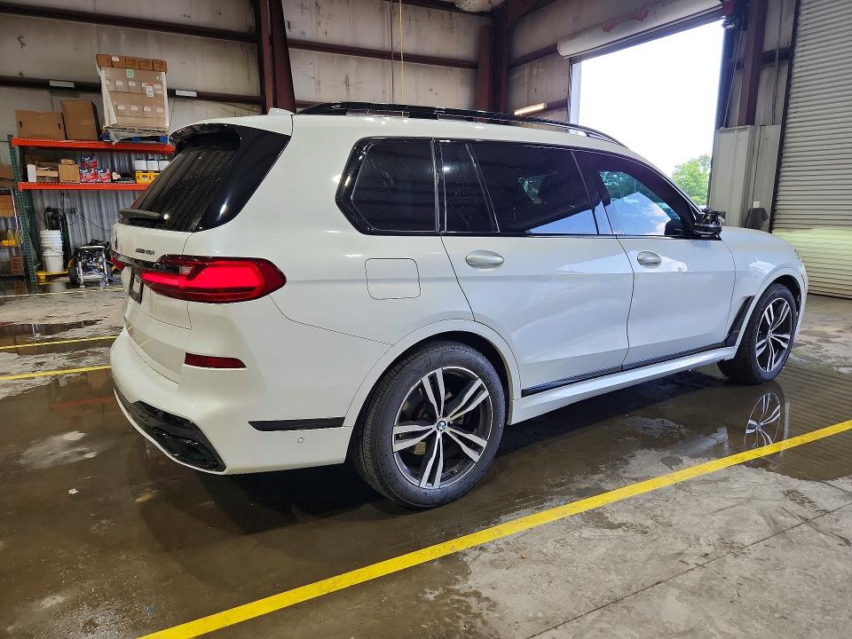Photo 3 from auction – 2022 BMW X7 with VIN 5UXCW2C06N9K98431