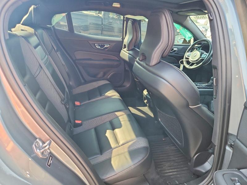 Photo 10 from auction – 2019 VOLVO S60 with VIN 7JR102FM5KG013249