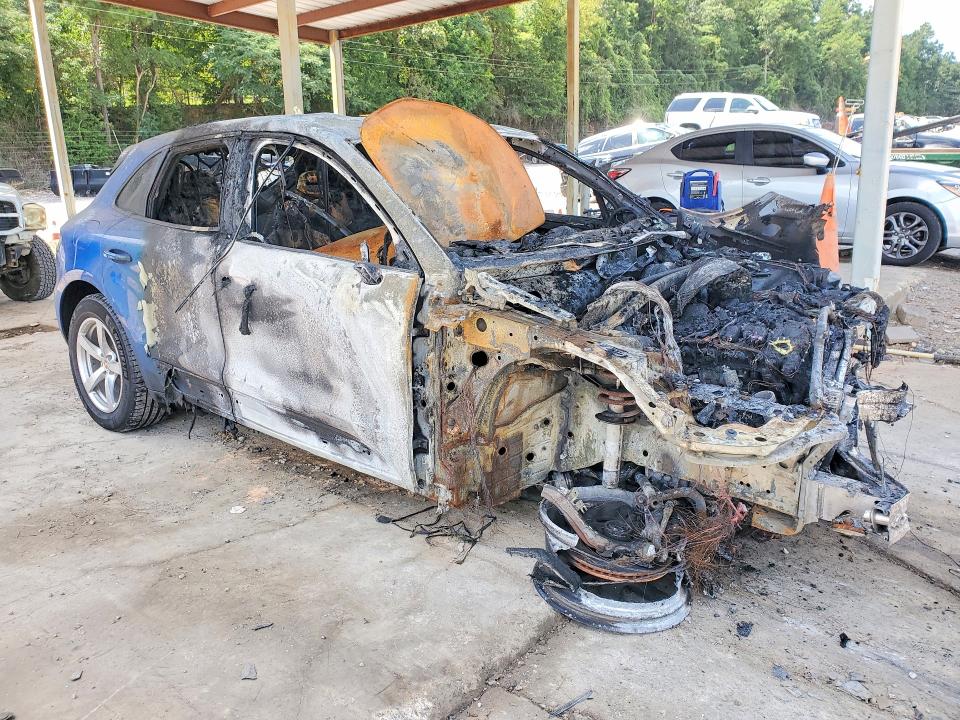 Photo 4 from auction – 2020 PORSCHE MACAN with VIN WP1AA2A50LLB00611