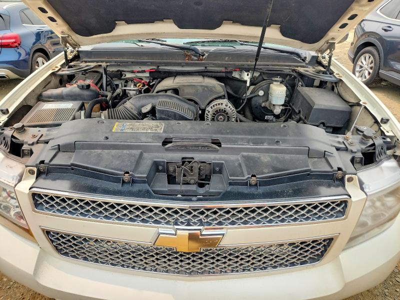 Photo 12 from auction – 2008 CHEVROLET SUBURBAN with VIN 1GNFK16388R204779