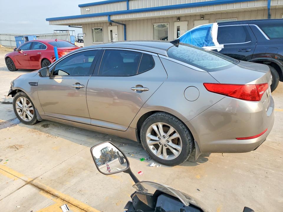 Photo 2 from auction – 2012 KIA OPTIMA with VIN 5XXGN4A7XCG017782