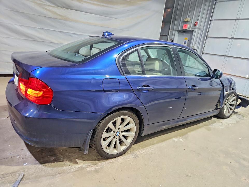 Photo 3 from auction – 2011 BMW 328 with VIN WBAPK5G55BNN26568