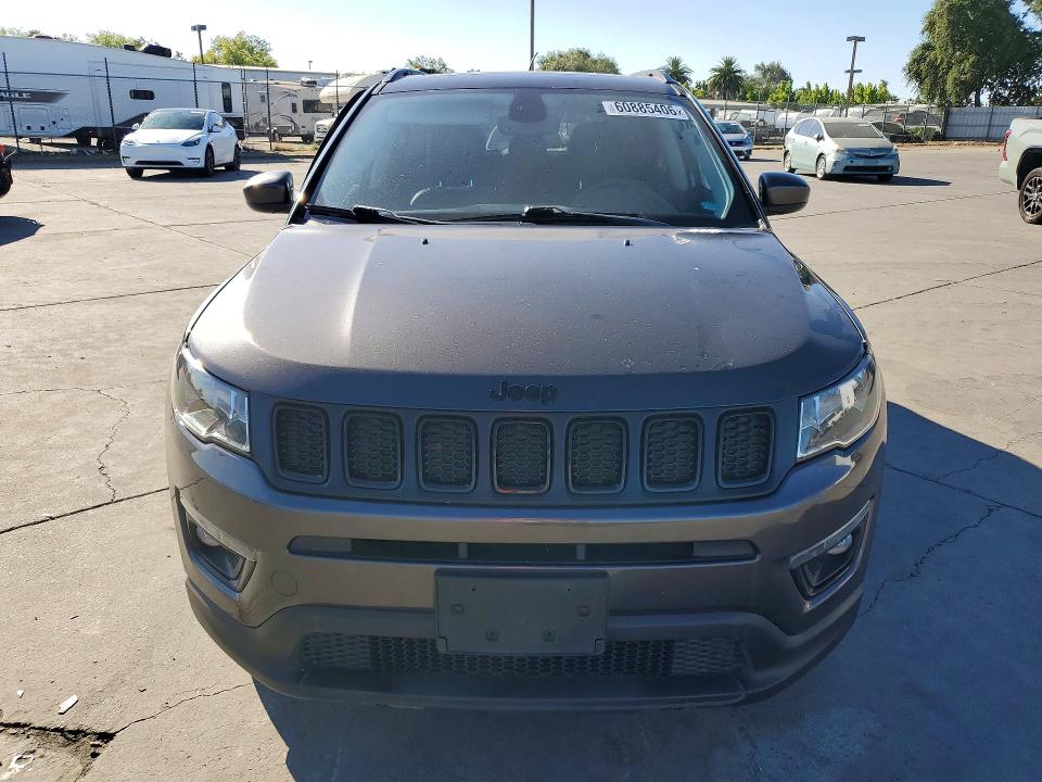 Photo 5 from auction – 2019 JEEP COMPASS with VIN 3C4NJDBB6KT630765
