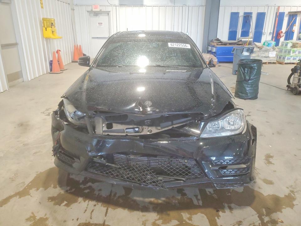 Photo 5 from auction – 2015 MERCEDES-BENZ C with VIN WDDGJ4HBXFG389020