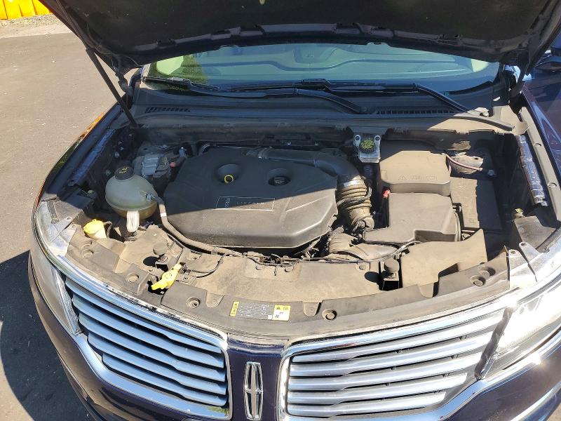 Photo 11 from auction – 2017 LINCOLN MKC with VIN 5LMCJ2D90HUL57982