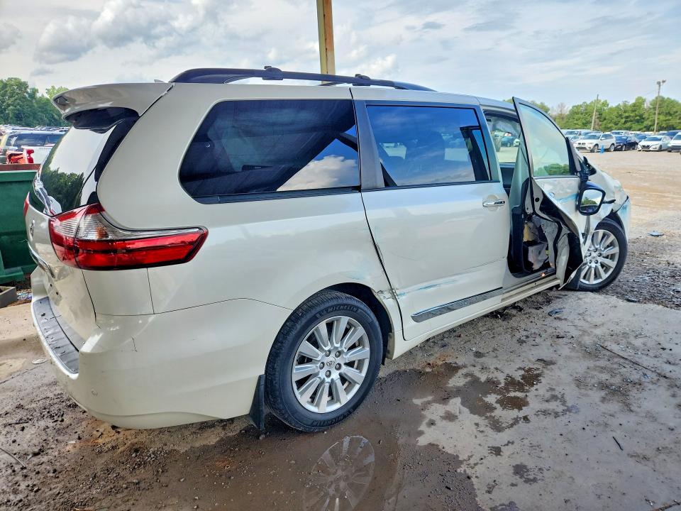 Photo 3 from auction – 2017 TOYOTA SIENNA with VIN 5TDYZ3DCXHS868305