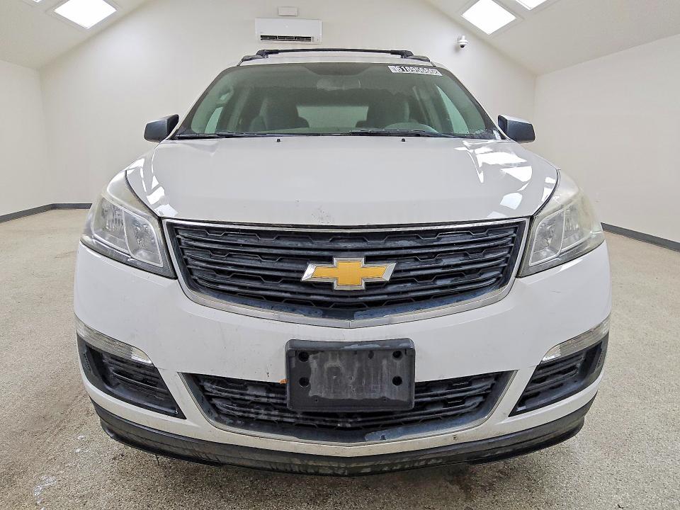 Photo 5 from auction – 2017 CHEVROLET TRAVERSE with VIN 1GNKVFED7HJ256139