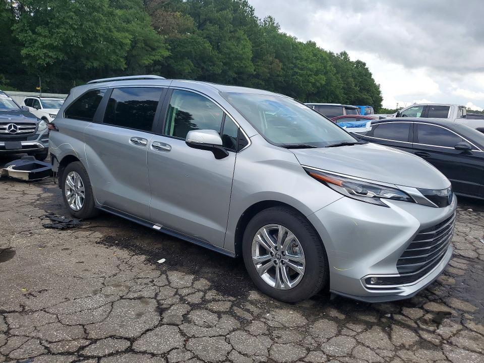 Foto 4 de la subasta – 2023 TOYOTA SIENNA con VIN 5TDESKFC2PS085380