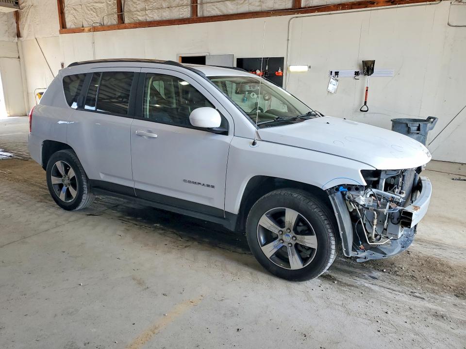 Photo 4 from auction – 2016 JEEP COMPASS with VIN 1C4NJCEA1GD590458