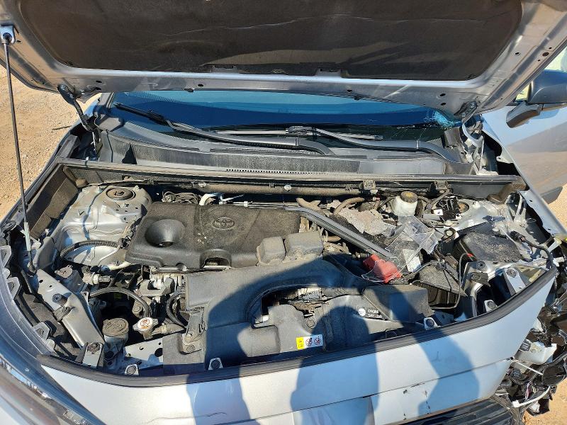 Photo 12 from auction – 2022 TOYOTA RAV4 with VIN 2T3F1RFV2NW263365