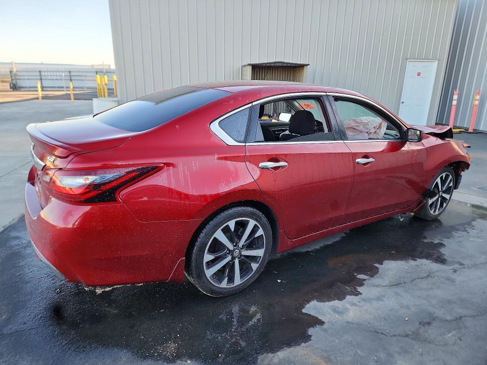 Photo 3 from auction – 2018 NISSAN ALTIMA with VIN 1N4AL3AP6JC105222