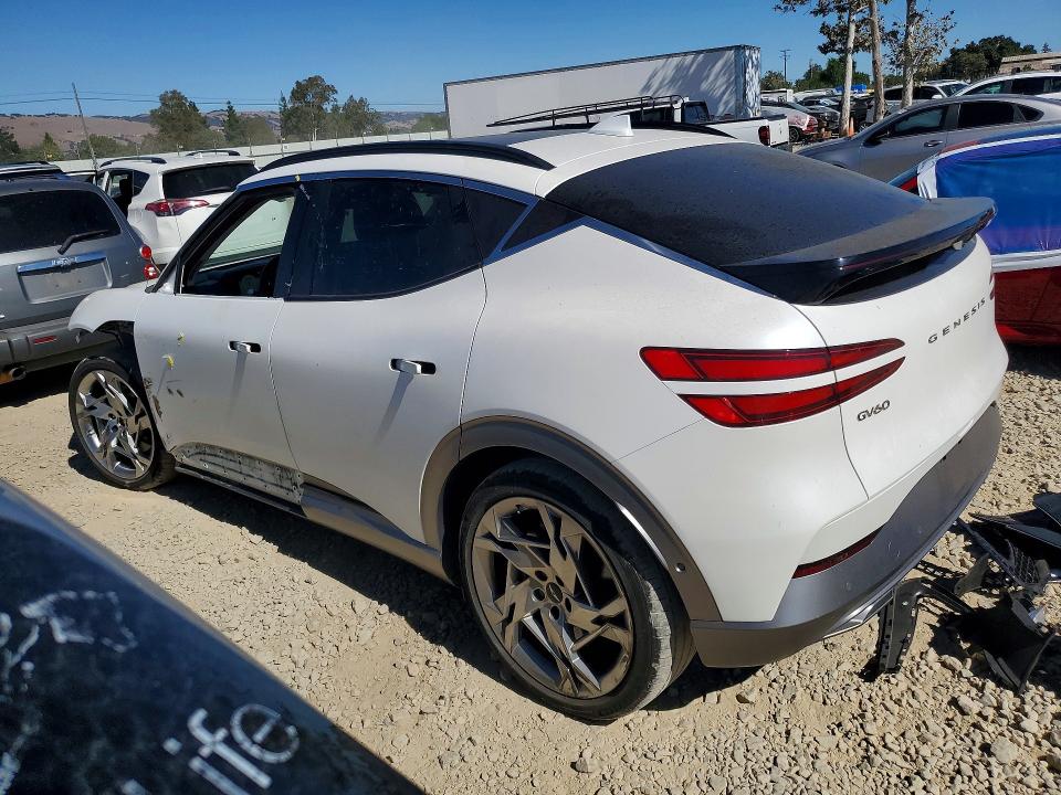 Photo 2 from auction – 2023 GENESIS GV60 with VIN KMUKEDTB9PU003235