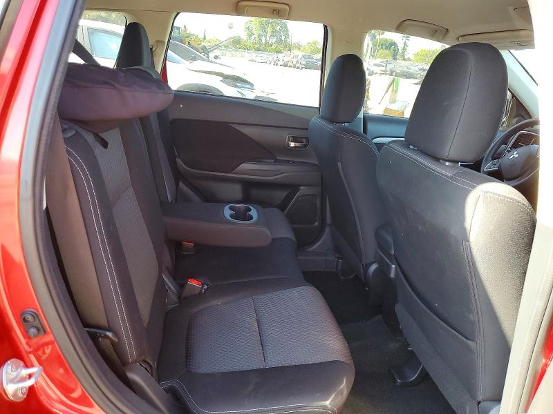 Photo 11 from auction – 2018 MITSUBISHI OUTLANDER with VIN JA4AD2A32JZ054419