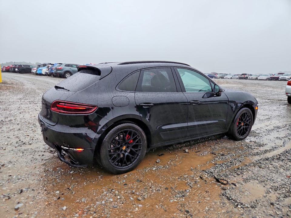 Photo 3 from auction – 2018 PORSCHE MACAN with VIN WP1AG2A58JLB64553