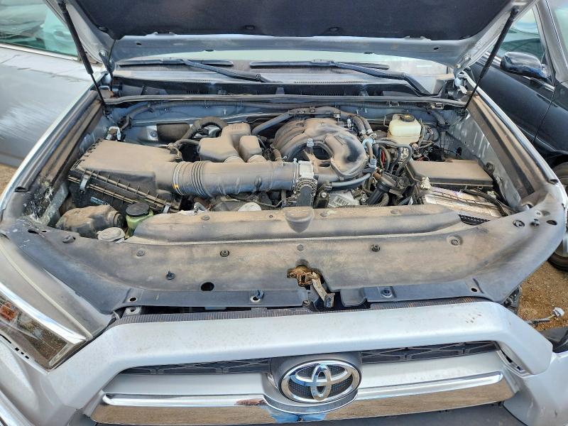 Zdjęcie 12 z aukcji – 2018 TOYOTA 4RUNNER z VIN JTEBU5JR7J5498236
