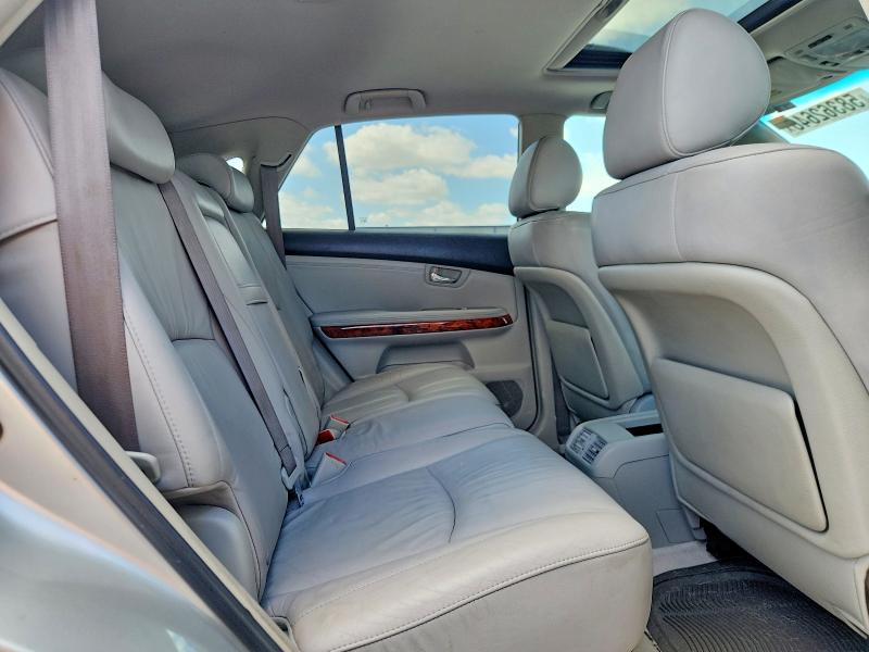 Photo 11 from auction – 2005 LEXUS RX with VIN 2T2GA31U85C030452