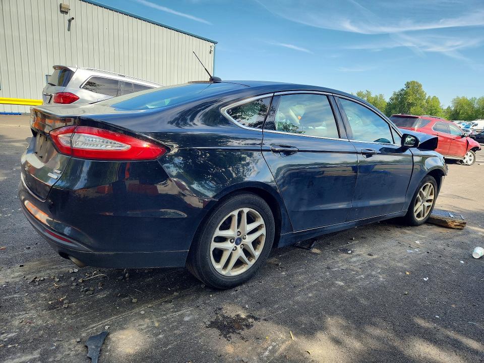 Photo 3 from auction – 2016 FORD FUSION with VIN 3FA6P0HD7GR158400