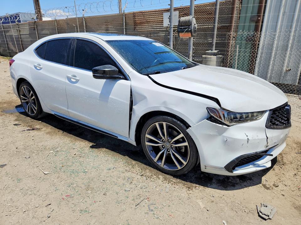 Photo 4 from auction – 2020 ACURA TLX with VIN 19UUB2F41LA005578