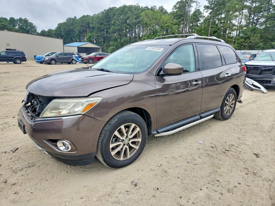 NISSAN PATHFINDER 2015 with VIN 5N1AR2MM2FC672082 - Photo from auction