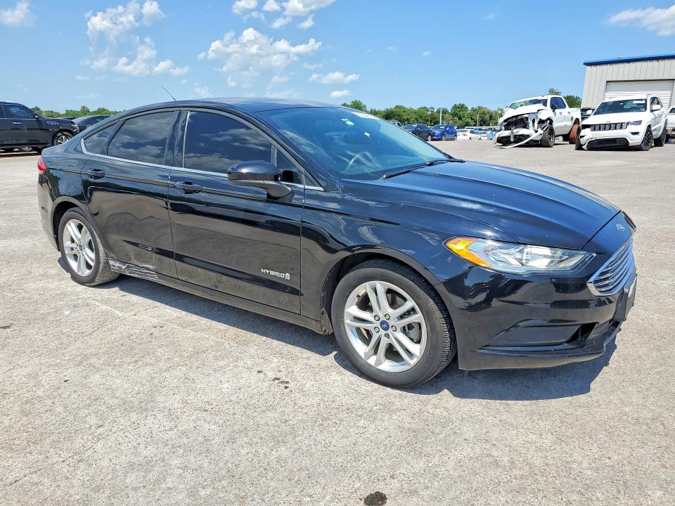 Photo 4 from auction – 2018 FORD FUSION with VIN 3FA6P0LU8JR153978