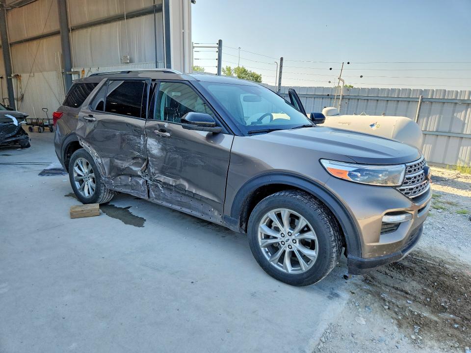 Фото 4 с аукциона – 2021 FORD EXPLORER с VIN 1FMSK8FH9MGA21033