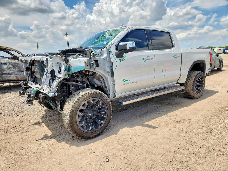 GMC SIERRA 2022 with VIN 3GTUUGED0NG675778 - Photo from auction