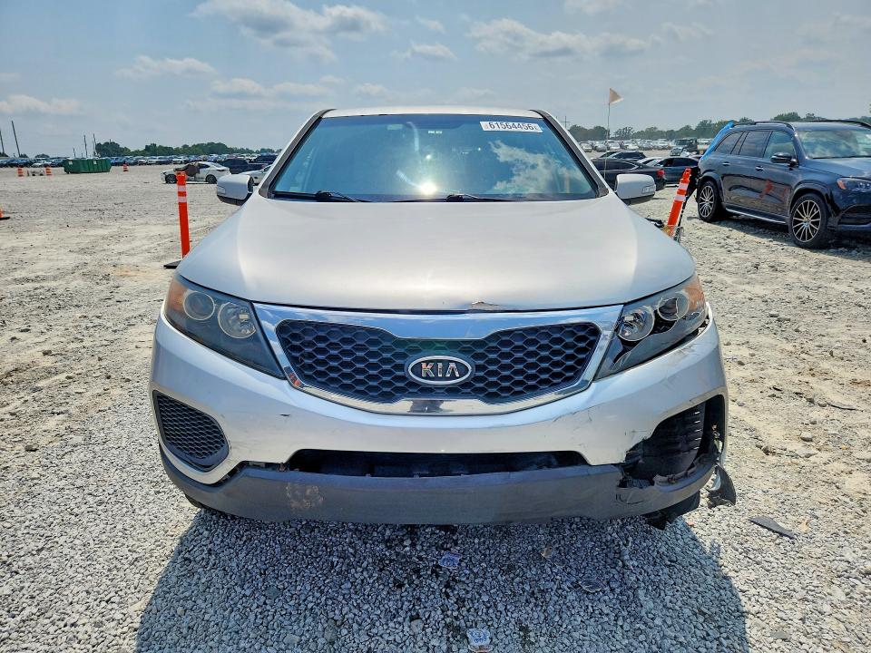 Photo 5 from auction – 2011 KIA SORENTO with VIN 5XYKT3A18BG077611