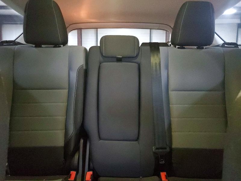 Photo 10 from auction – 2016 FORD ESCAPE with VIN 1FMCU9GXXGUB42315