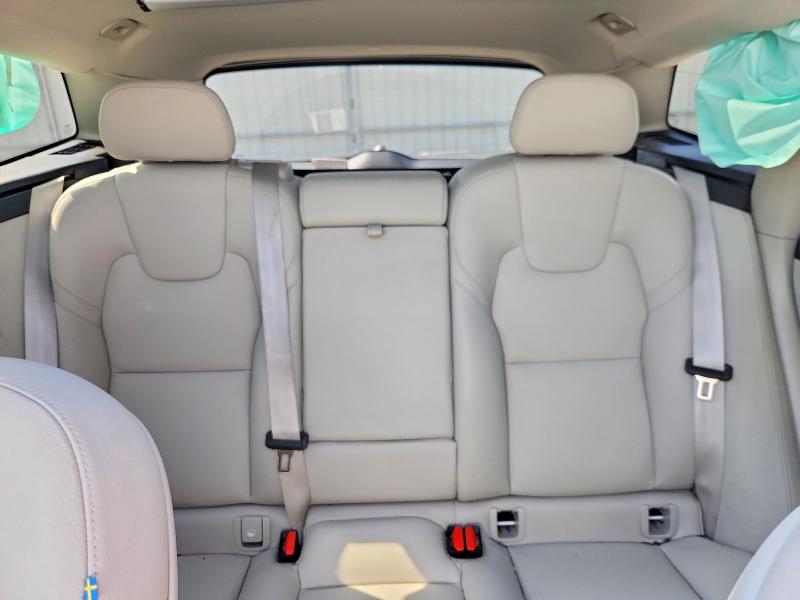 Photo 10 from auction – 2023 VOLVO XC60 with VIN YV4L12DE5P1308049