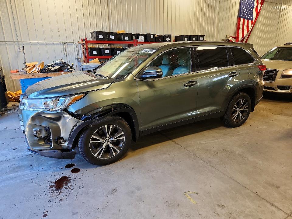 TOYOTA HIGHLANDER 2019 with VIN 5TDBZRFH6KS991849 - Photo from auction