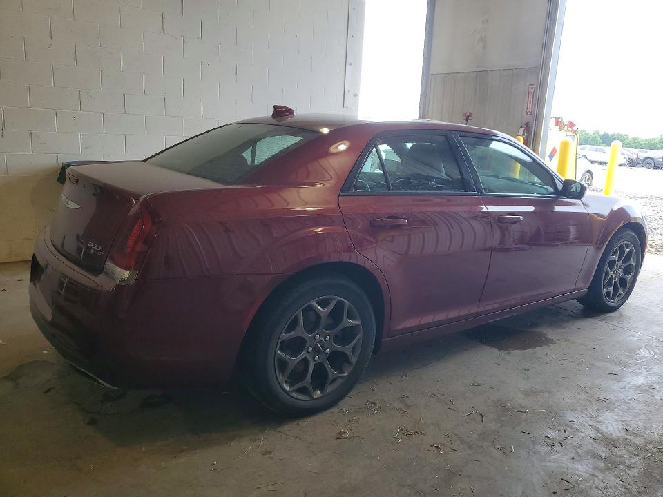 Photo 3 from auction – 2018 CHRYSLER 300 with VIN 2C3CCAGG4JH165628