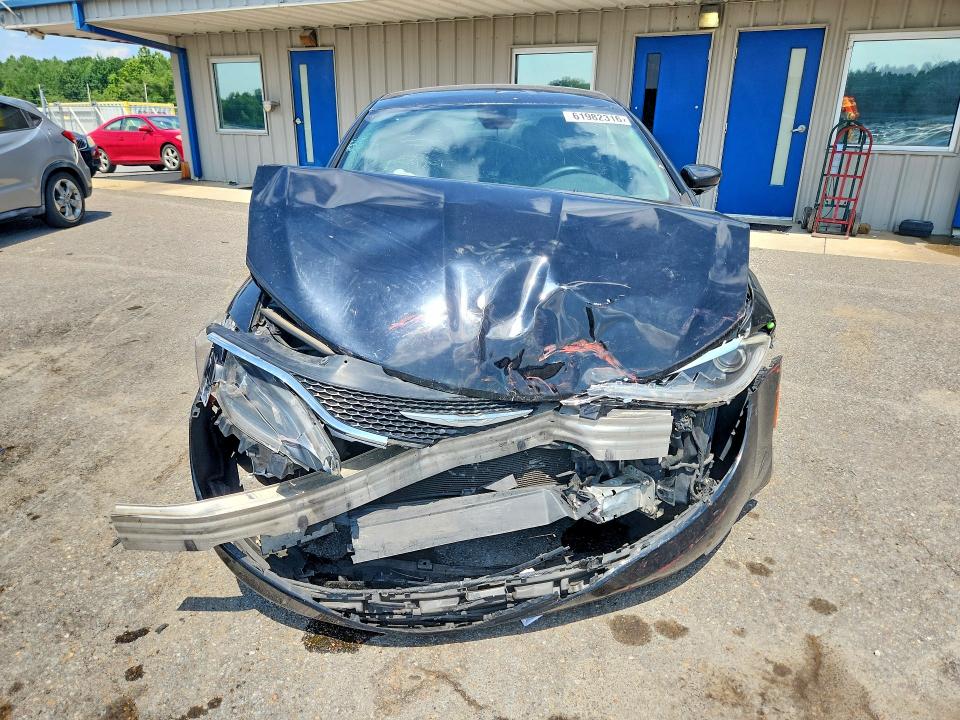 Photo 5 from auction – 2015 CHRYSLER 200 with VIN 1C3CCCAB2FN553190