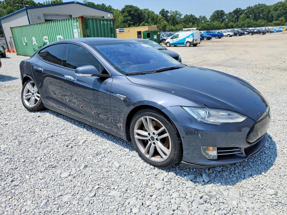 Photo 4 from auction – 2015 TESLA MODEL S with VIN 5YJSA1E23FF104837