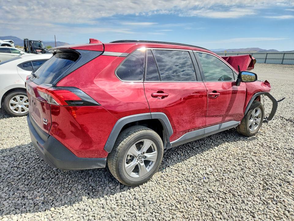 Photo 3 from auction – 2023 TOYOTA RAV4 with VIN 2T3P1RFV0PW390476